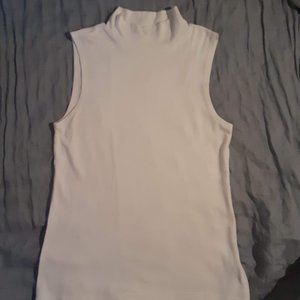 Sleeveless turtleneck top